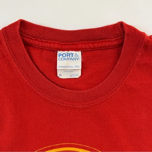 Deadstock red and gold vintage graphic tee “sausd” - Picture 3 of 4